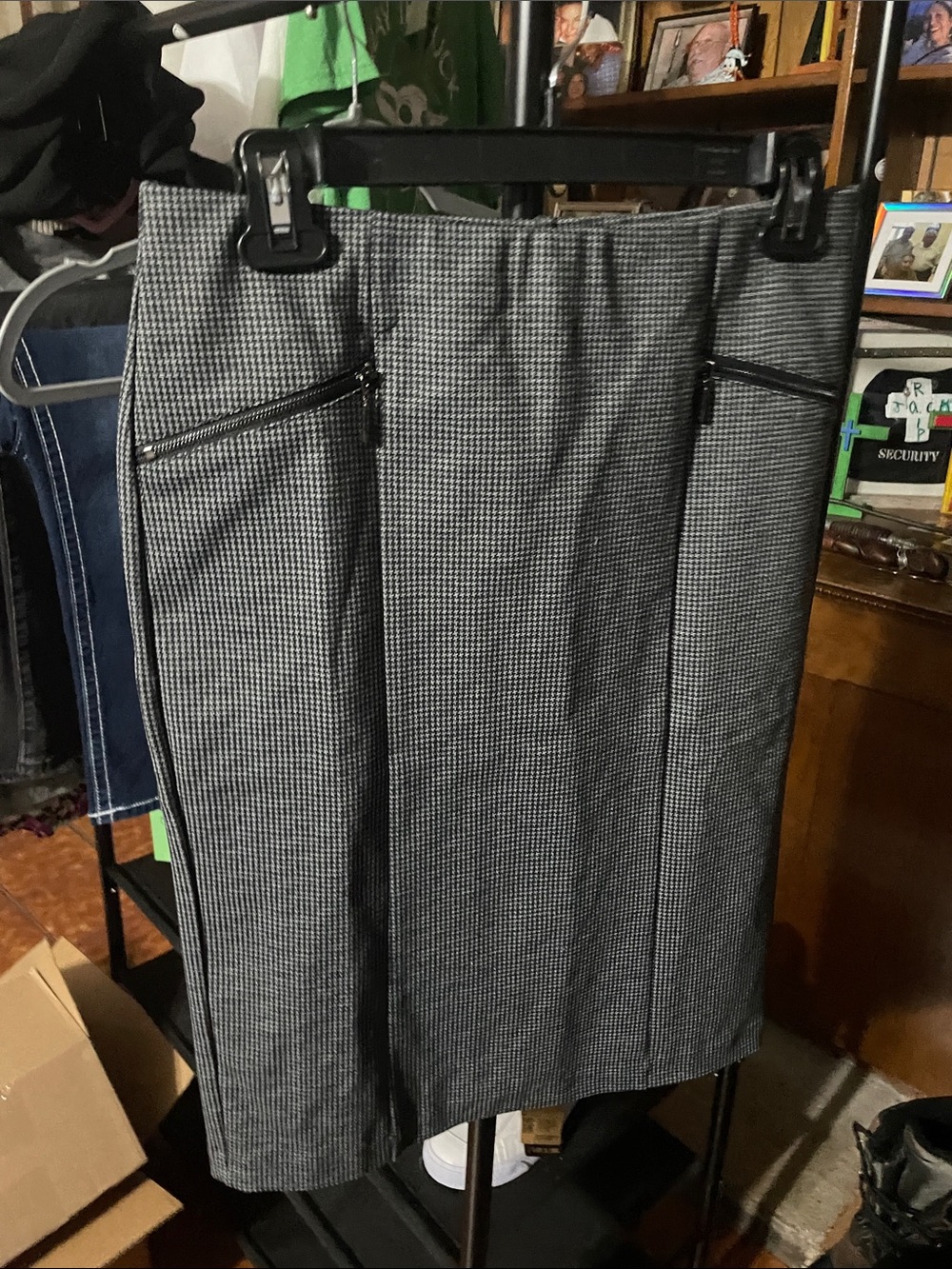 Tailored Gray Houndstooth Pencil Skirt with Zip Detail